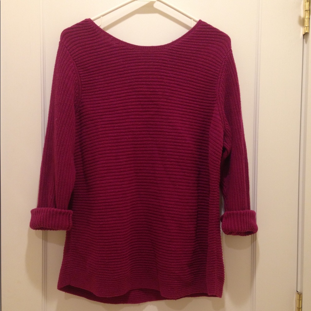 Maroon sweater